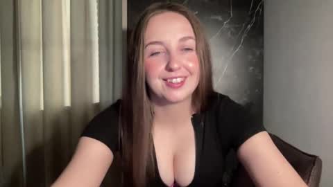 Snapshot of charlottexgold chatting on May 14, 5:31 pm CharlotteXGold online show from May 14, 5:31 pm