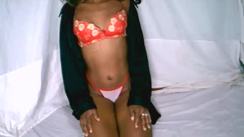 charmantegirl007 online show from September 12, 3:17 am