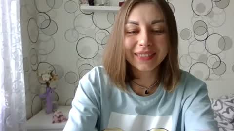 Snapshot of charming__chick chatting on July 19, 10:08 am charming__chick online show from July 19, 10:08 am