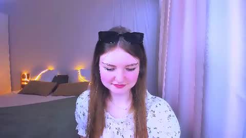 Im Eva online show from June 13, 11:19 am