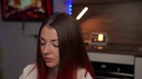 Belle and Miley online show from July 11, 8:33 pm