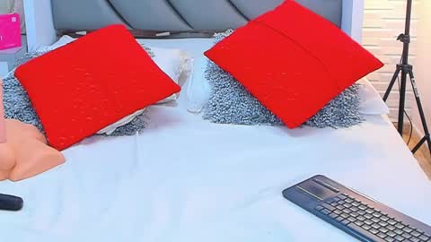 Charon  Stom online show from November 18, 1:37 pm