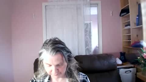 Snapshot of chealsiek chatting on June 9, 2:06 pm chealsiek online show from June 9, 2:06 pm