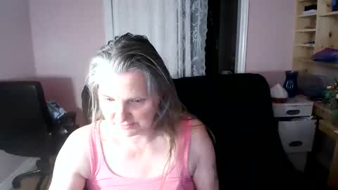 Snapshot of chealsiek chatting on June 11, 12:32 am chealsiek online show from June 11, 12:32 am