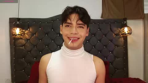 A N G E L online show from May 26, 6:48 pm