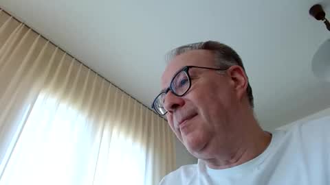 cheer2u2 online show from April 7, 1:44 pm