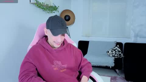 cheis_johans online show from February 24, 11:19 am