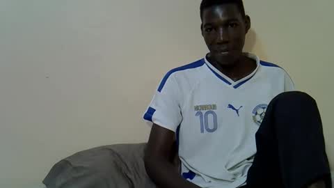 Snapshot of chekyboys_ chatting on December 3, 6:21 am chekyboys_ online show from December 3, 6:21 am