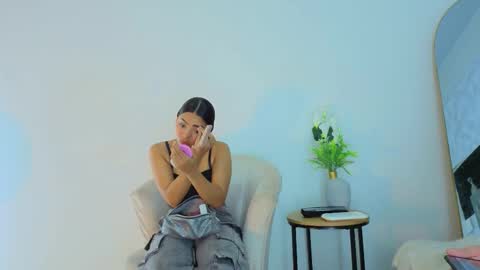   online show from March 23, 4:05 am