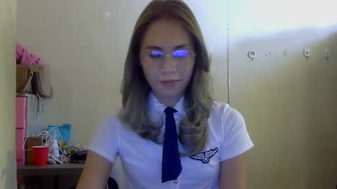 chelly4u69 online show from September 18, 4:47 am