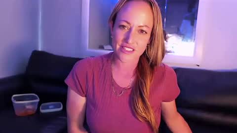 chelsee lynn online show from January 6, 6:28 am