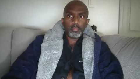 chenthu1979 online show from March 25, 11:05 am