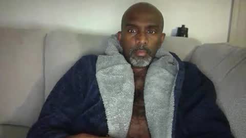 chenthu1979 online show from March 26, 11:27 am