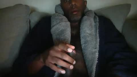 chenthu1979 online show from April 4, 11:40 am