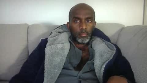 chenthu1979 online show from April 19, 11:31 am