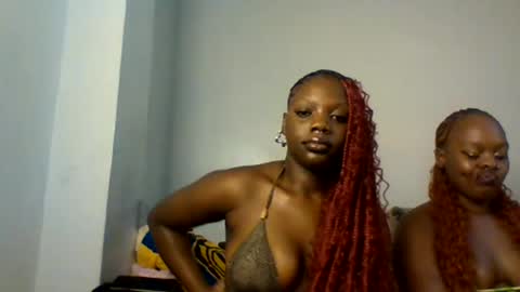 Fafa online show from April 5, 8:50 pm