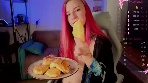 Roxy online show from November 14, 9:46 pm