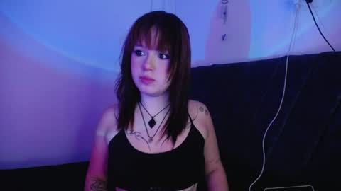 Snapshot of cherry_scarlett_ chatting on July 8, 4:06 am cherry_scarlett_ online show from July 8, 4:06 am