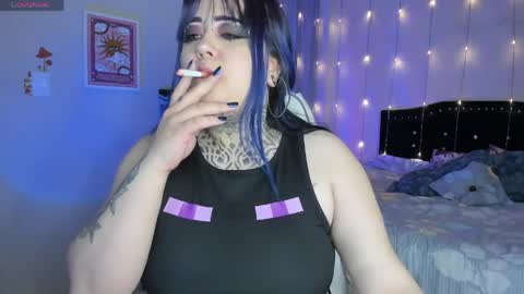  dayis independent model  online show from April 4, 2:43 am