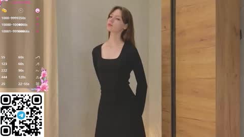 Loise online show from November 10, 5:23 pm