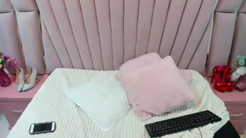 cherrysweetl_ online show from July 8, 1:26 pm