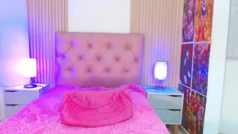 Cheryl online show from March 27, 8:26 am