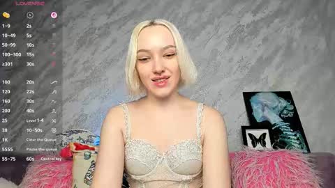 Cheryl online show from December 14, 10:47 pm