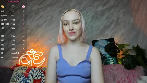 Cheryl online show from April 4, 9:56 pm