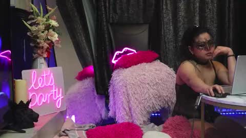 Snapshot of chicababe29 chatting on February 18, 7:32 pm Chicababe29 online show from February 18, 7:32 pm