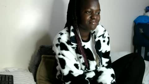 Snapshot of chichie_ chatting on July 1, 7:21 am chichie_ online show from July 1, 7:21 am