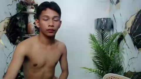 chick_renz online show from September 29, 5:56 am