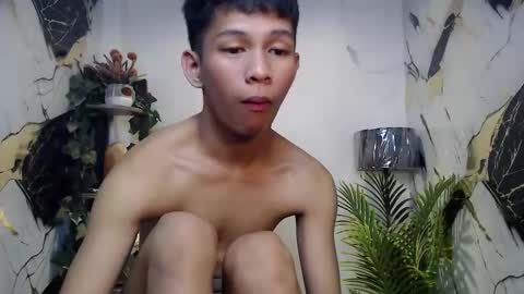 chick_renz online show from October 3, 5:04 am
