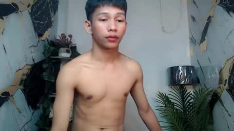 chick_renz online show from October 3, 5:21 pm