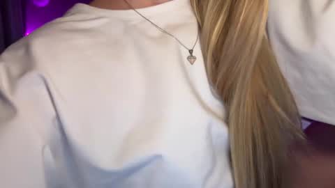 Goddess Vika - owner of all ur money online show from December 5, 6:00 am