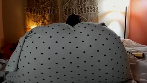 yoursensualparadise online show from March 30, 4:30 pm