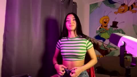 Snapshot of chinicr18 chatting on February 14, 12:29 am chinicr18 online show from February 14, 12:29 am