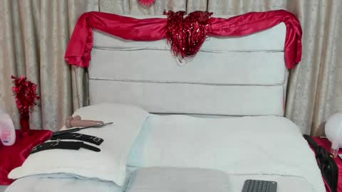 Cristal online show from February 12, 2:56 pm