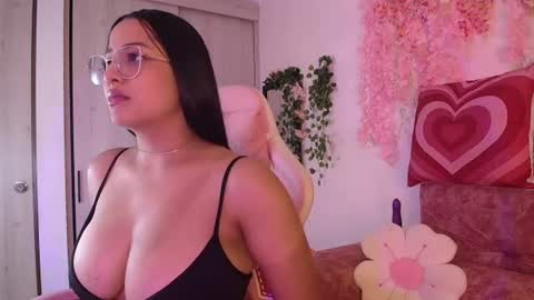 chloe__moon_ online show from June 19, 4:17 am