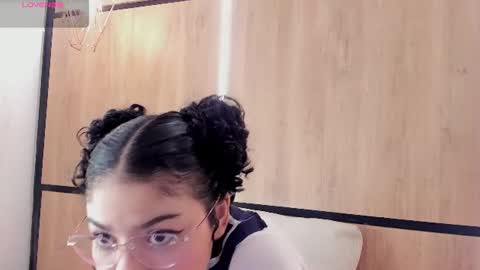 Snapshot of chloe_cortez chatting on July 17, 12:12 pm chloe online show from July 17, 12:12 pm
