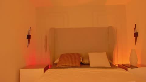 Chloe online show from November 22, 12:59 pm