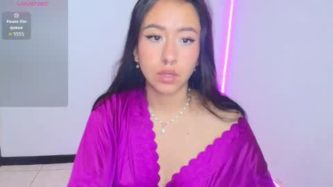 chloe_desire11 online show from June 4, 10:43 am