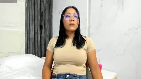 CHLOE online show from May 20, 11:27 am
