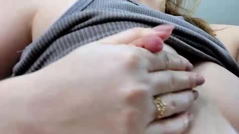 Chloe online show from March 16, 1:15 pm