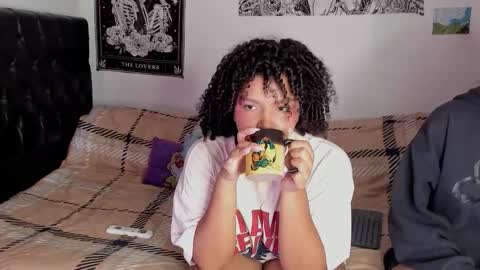 chloe_kisses online show from September 12, 10:26 am