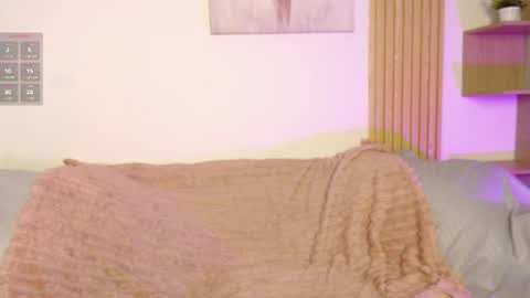 chloe_peach_ online show from April 2, 11:41 am