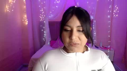 chloe_smith5 online show from September 10, 2:39 pm