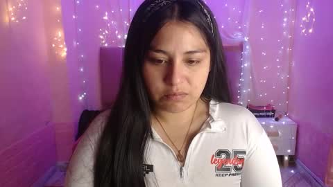chloe_smith5 online show from October 10, 1:21 pm