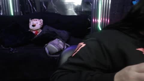 chloe_smith5 online show from April 2, 1:20 pm