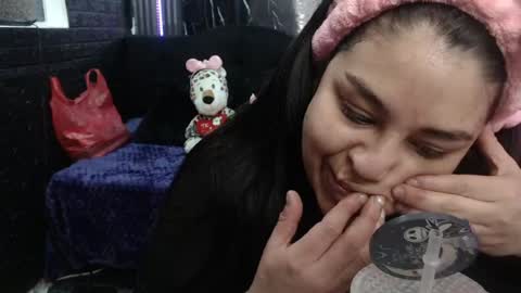 Snapshot of chloe_smith5 chatting on June 26, 1:26 pm chloe_smith5 online show from June 26, 1:26 pm