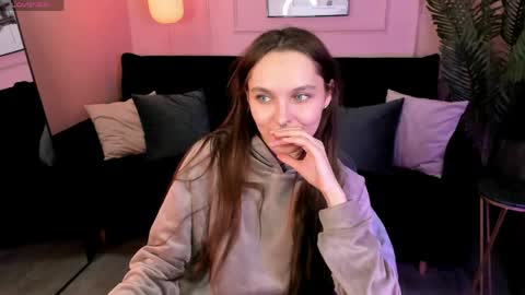 Chloe online show from May 24, 6:02 pm